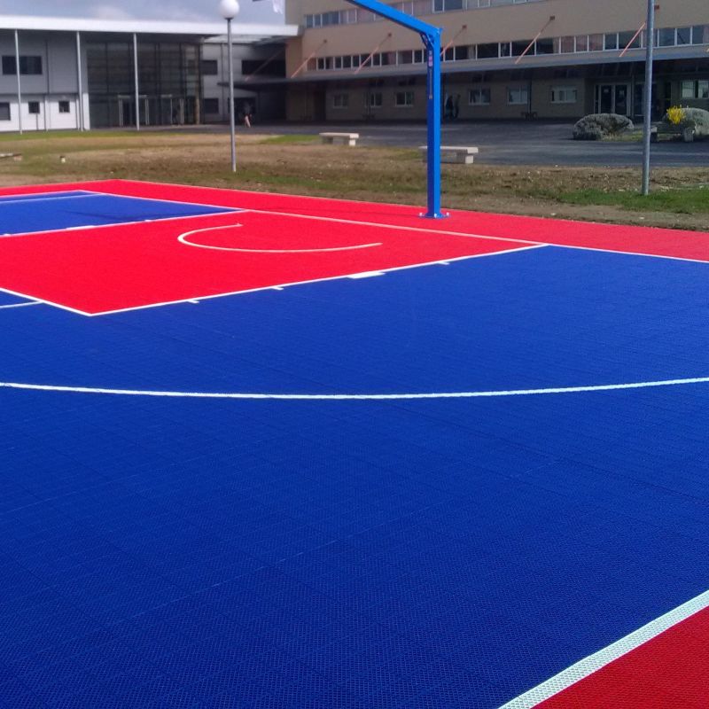Basket 3X3 Terrain - Tournoi 3x3 Brun - Parvis Hôtel de Ville Paris | FFBB _ Un panier vaut un point, un panier derrière la ligne habituelle à trois.