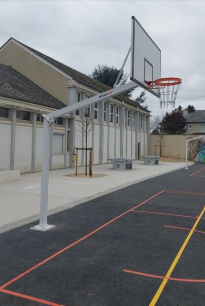 BÂTI DE BUT DE BASKET SUR PLATINE HAUTEUR 3.05M - DÉPORT 2.25M - GALVA BRUT POUR GRANDS PANNEAUX - À COMPOSER