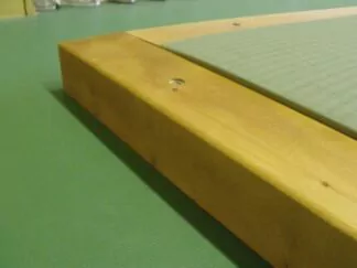 CADRE BOIS POUR TATAMIS AVEC SOUS COUCHE MOUSSE