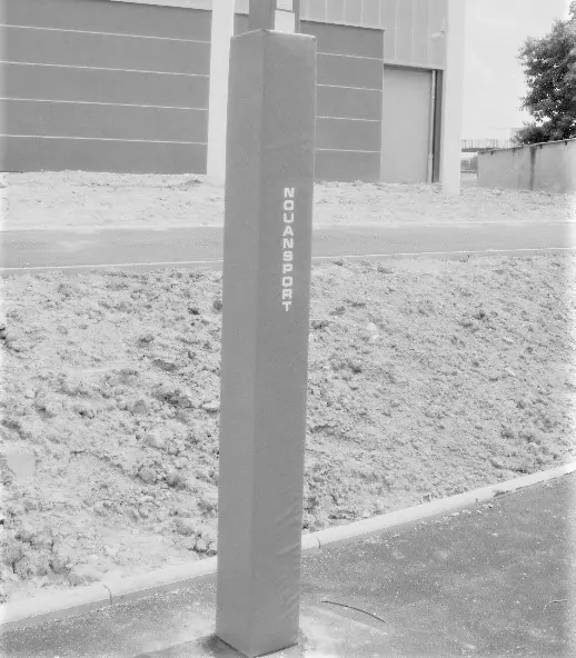 PROTECTION DE TOUR DE BASKET MONOTUBE 150X150MM – H200 - 4 FACES - PVC ROUGE