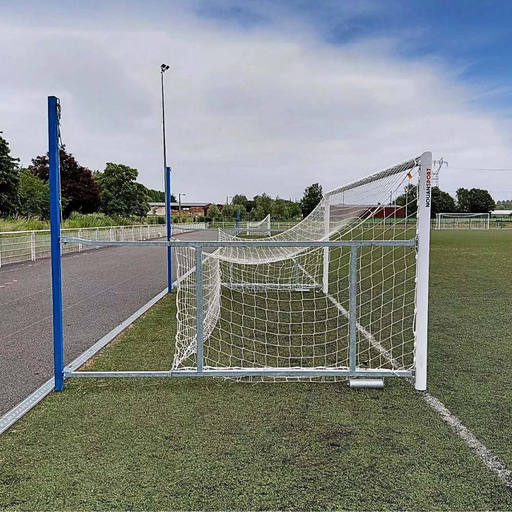 BUT DE FOOT À 8 – FACADE ALUMINIUM - RABATTABLE - DÉPORT RÉGLABLE